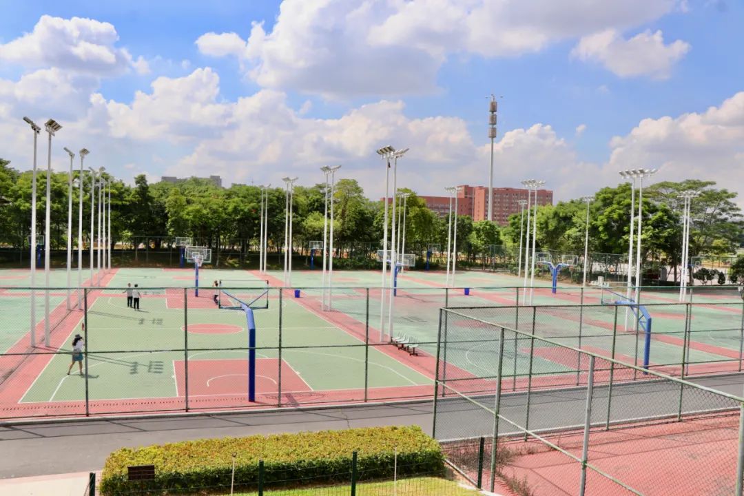 苏州狮山篮球公园,狮山公园有篮球场吗