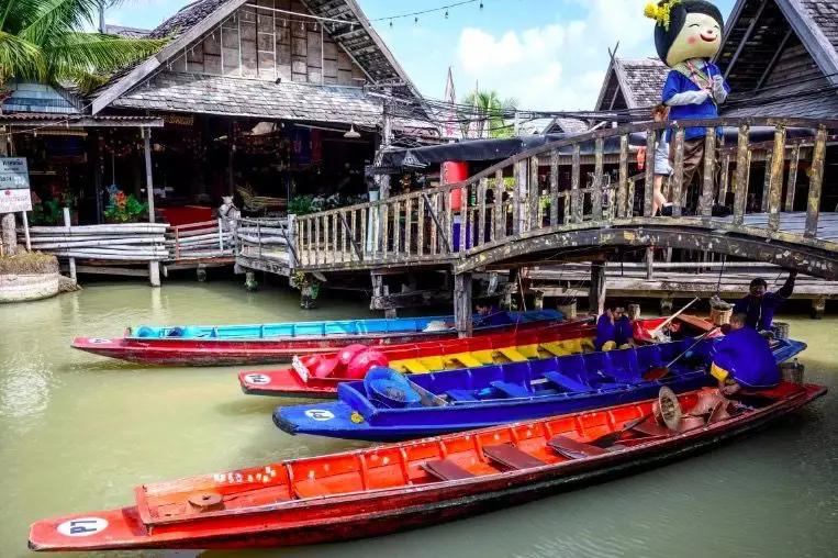 中国人再不出门，全世界都撑不住了，机票居然比打车还便宜