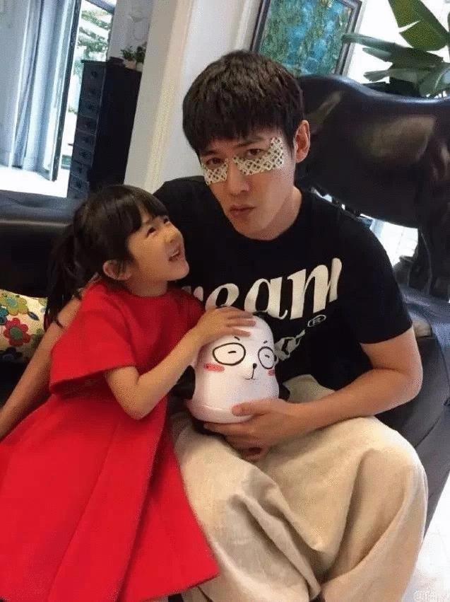 你的眼膜上白名单了吗？