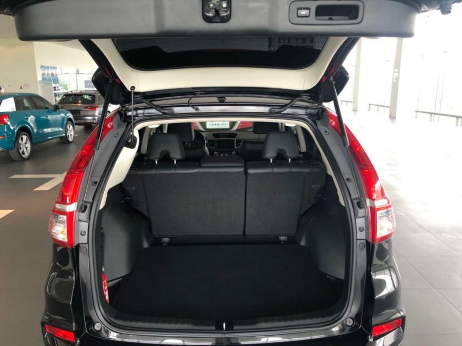 2016款本田crv2.0都市版,本田cr-v两驱都市版安全配置