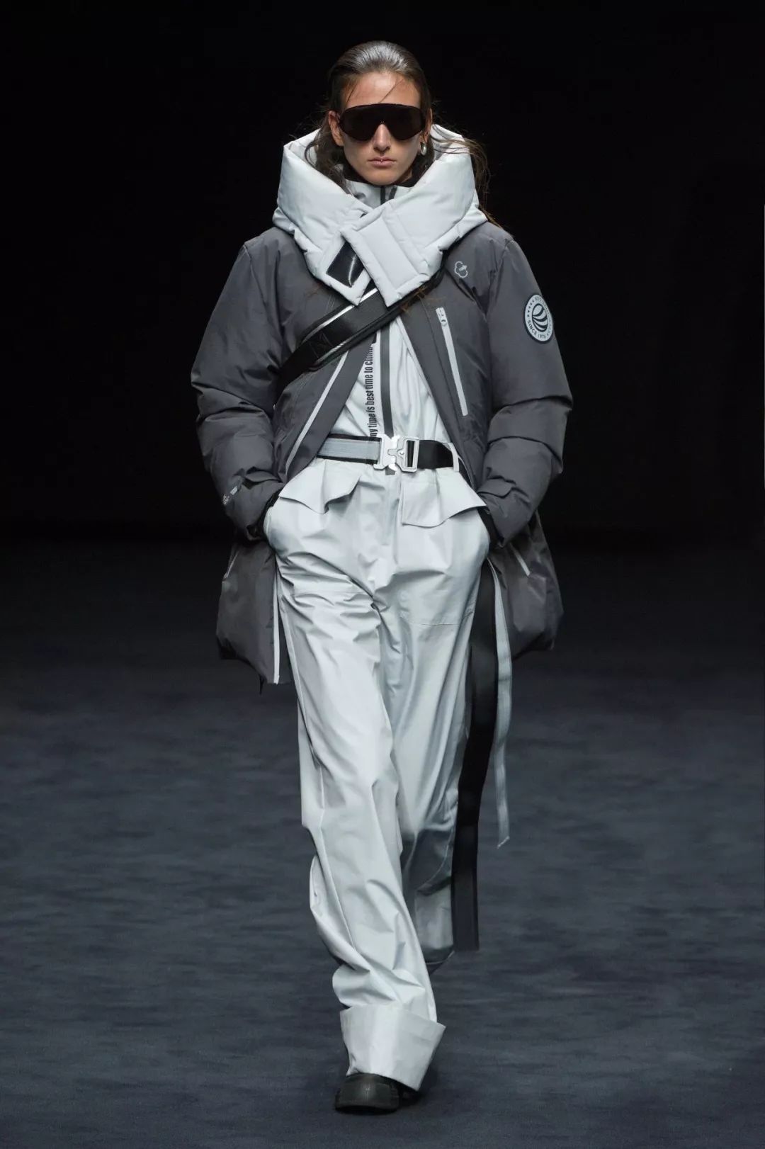 羽绒服太肥大太臃肿了怎么办,羽绒服穿肥点好还是瘦点好看