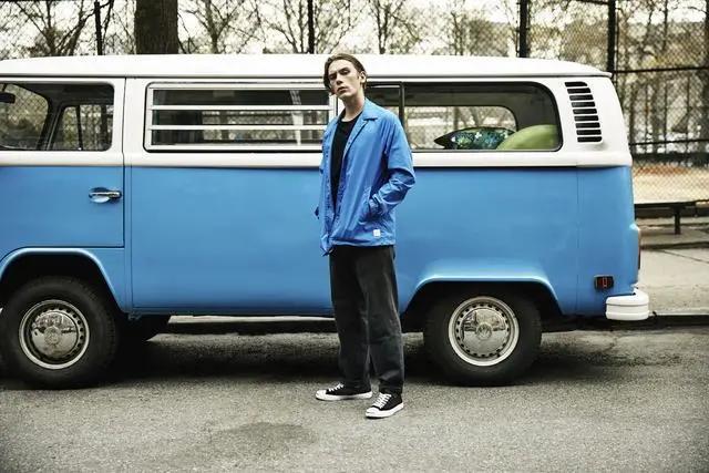 匡威明星穿搭,明星有多爱香奈儿