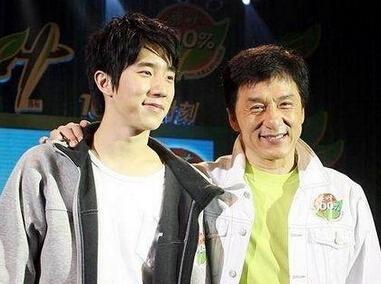 房祖名与母亲视频,房祖名母亲哭了视频