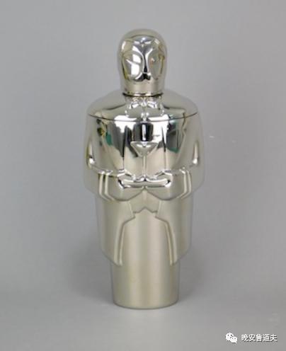 调酒师摇壶花式,调酒师初学用哪种摇酒壶