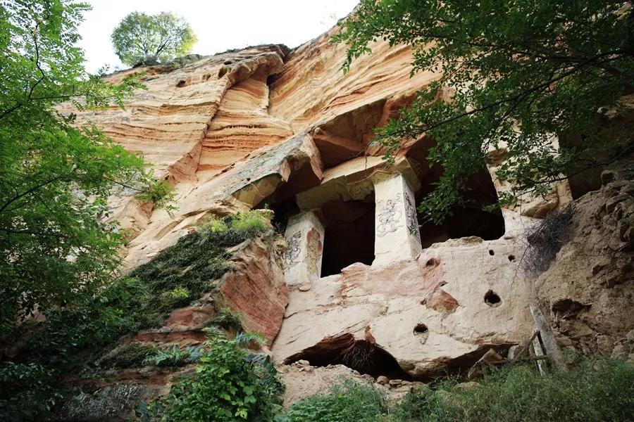 泾川罗汉洞书记,泾川罗汉洞坡传说