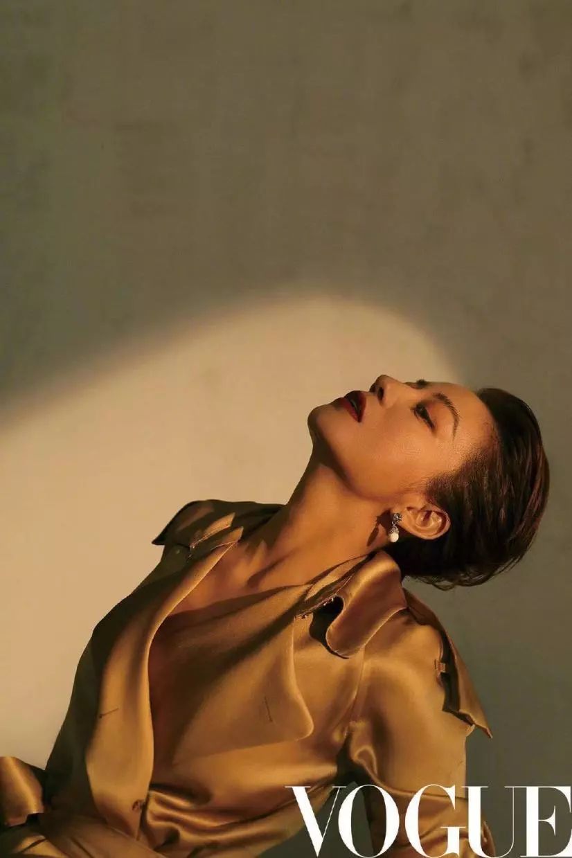 鸡米说封面 | 二月Vogue封面大赏，美国英国水平大跌！没眼看