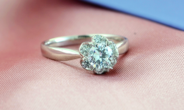 求婚戒指品牌钻戒款式有哪些,钻戒婚戒品牌排行