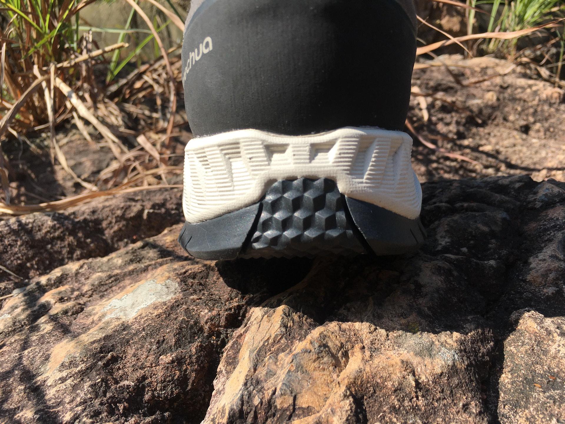 迪卡侬登山徒步值得买的,迪卡侬登山鞋值不值得买