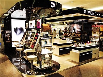 假冒化妆品品牌案例,伪劣化妆品加工厂