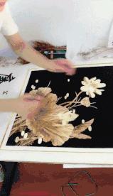 90后美女白领“逃离”大城市回乡创业，用秸秆作画年收入过百万