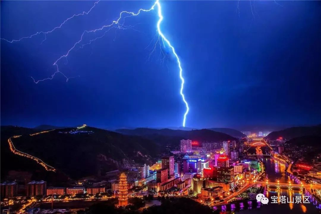 延安宝塔山灯光秀,延安宝塔山灯光秀具体时间