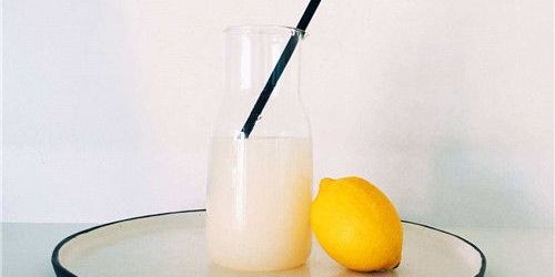 养乐多什么时候喝最好,养乐多什么时候喝最好可以治便秘