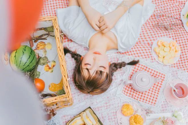 马尾辫到底是怎么样的发型,马尾辫残党也能学会的发型