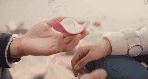 加拿大女孩来中国后惊叹,女子入境发现奇怪物品