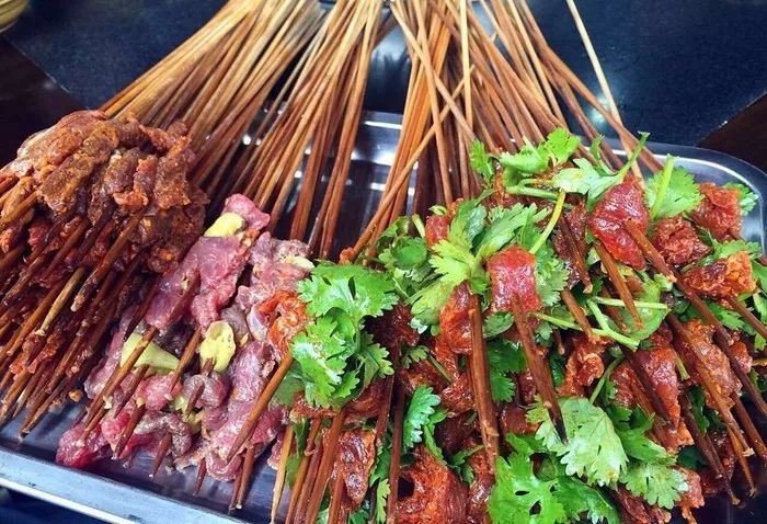 乐山嘉州长卷天街黄氏麻辣烫菜单,洪雅三宝与乐山麻辣烫哪的好吃