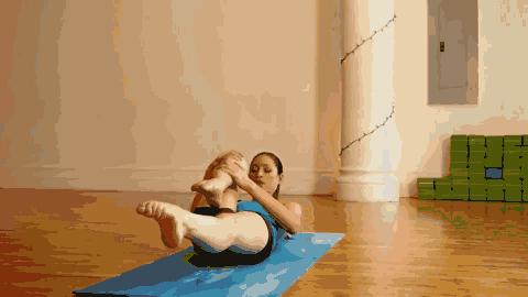 热依扎演绎自信女性的优雅魅力,热依扎已瘦16斤