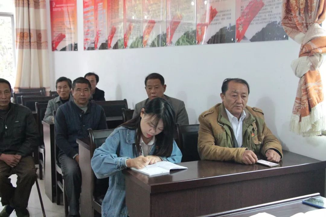 几人闲坐赏鱼喝茶,几人闲坐喝茶聊天