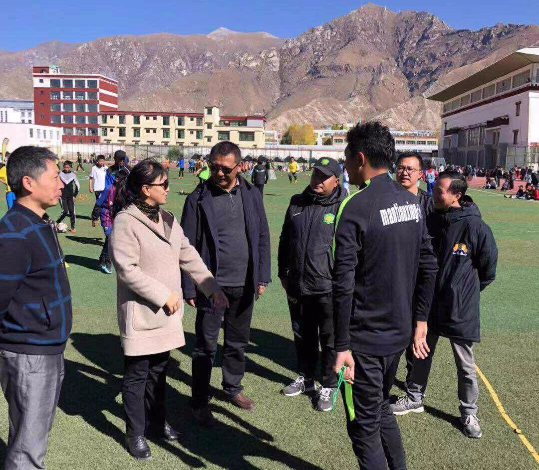 拉萨夏令营足球,拉萨儿童军训夏令营