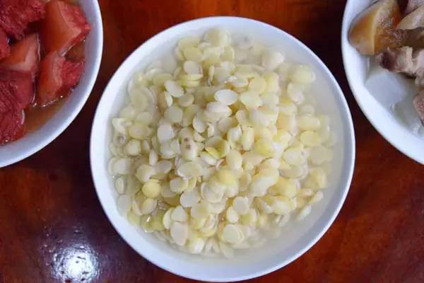 大理八大碗鱼做法,大理剑川八大碗店