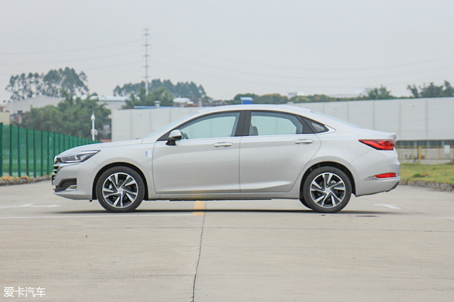 最新款北汽绅宝智道试驾,科技与空间