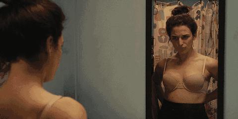 好物|尴尬，我看到你内衣的边边和背上勒出的肉了......