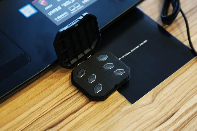 雷柏VT900电竞鼠标,雷柏vt900和罗技g502哪个好