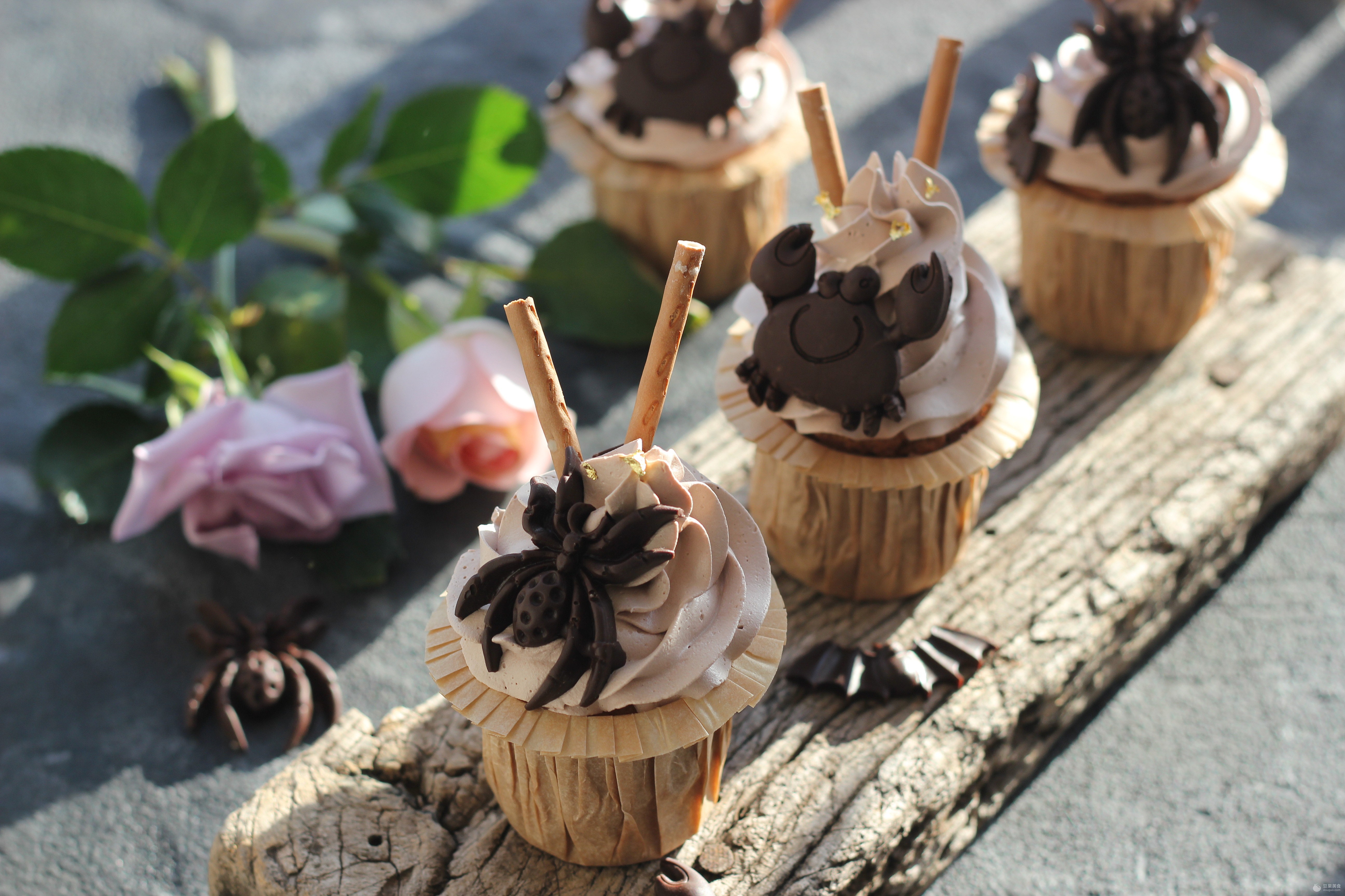 熊猫杯子蛋糕的做法,萌物杯子蛋糕的做法