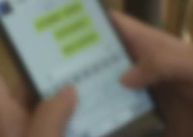 女子深夜订了一份外卖,女子前一晚上订了一份外卖