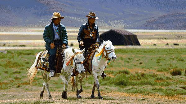 广州坐火车去西藏沿途的风景,从广州坐火车去西藏有没有直达