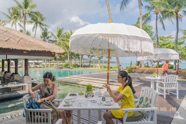 躺在巴厘岛沙滩看月亮,想停留在巴厘岛怎么办