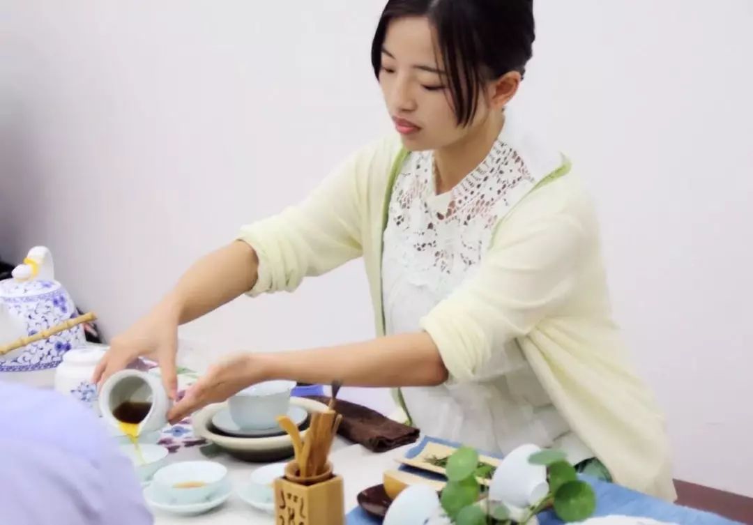 新手茶叶店怎么开才有前景,如何开茶叶店新手入门教程