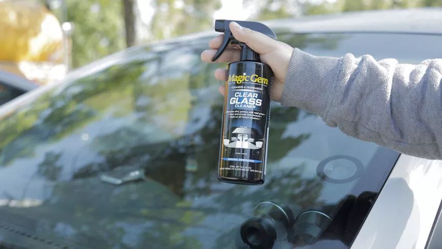 冬天车内玻璃起雾怎么开暖风去雾,小车玻璃有雾看不清怎样快速除雾