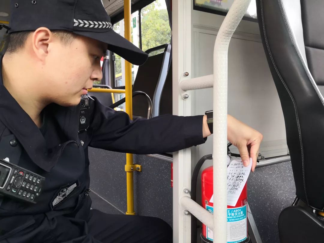 一线传真燃烧青春的热血,一线传真启航公安