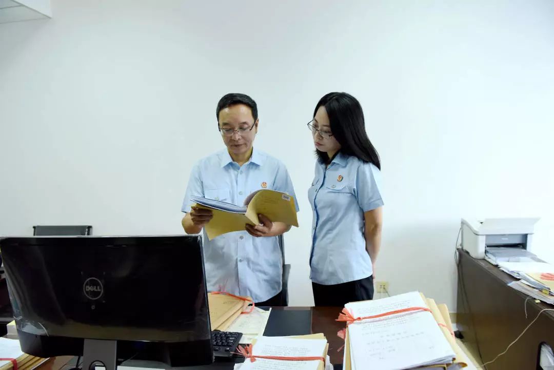 「影像志」水唯善下方成海，山不矜高自为峰