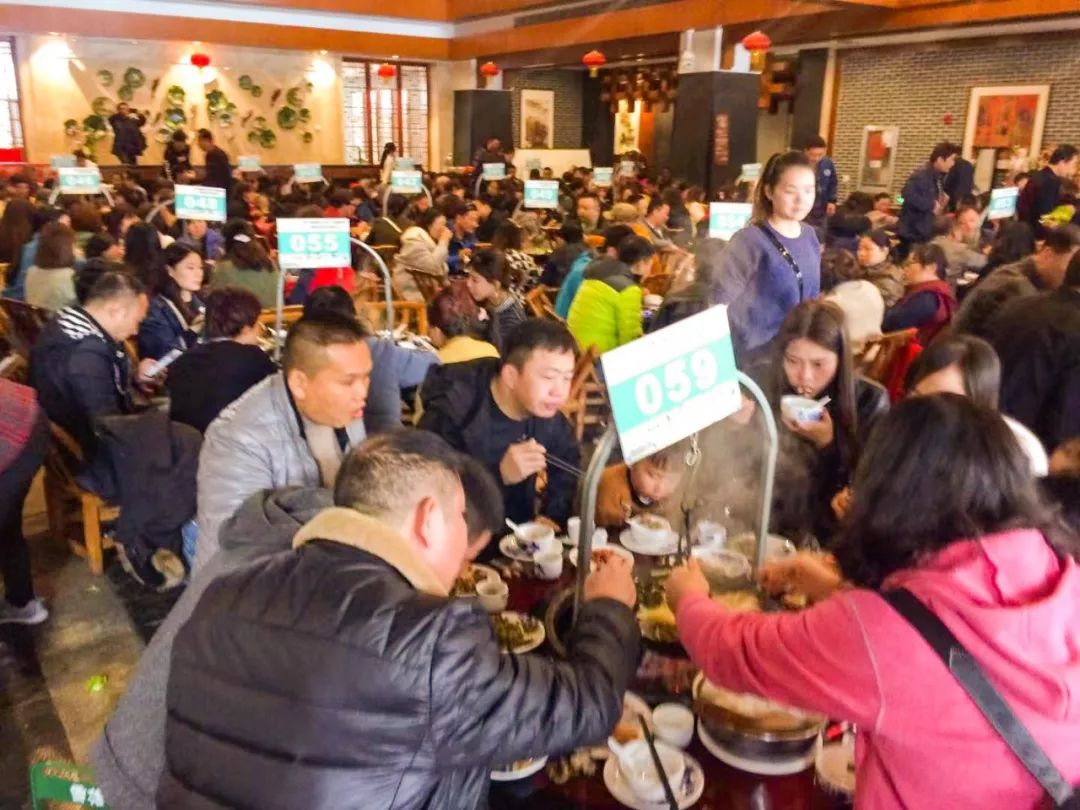 温泉吃吊锅,吊锅温泉