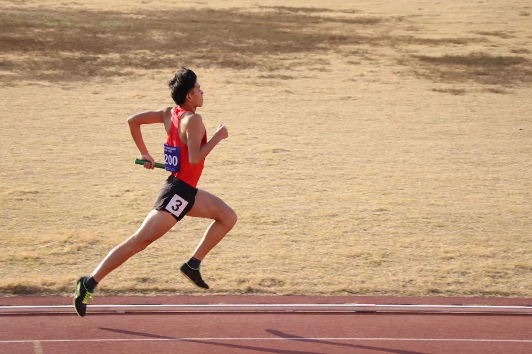 青岛市中学生田径运动会100米冠军,青岛农业大学运动会标枪