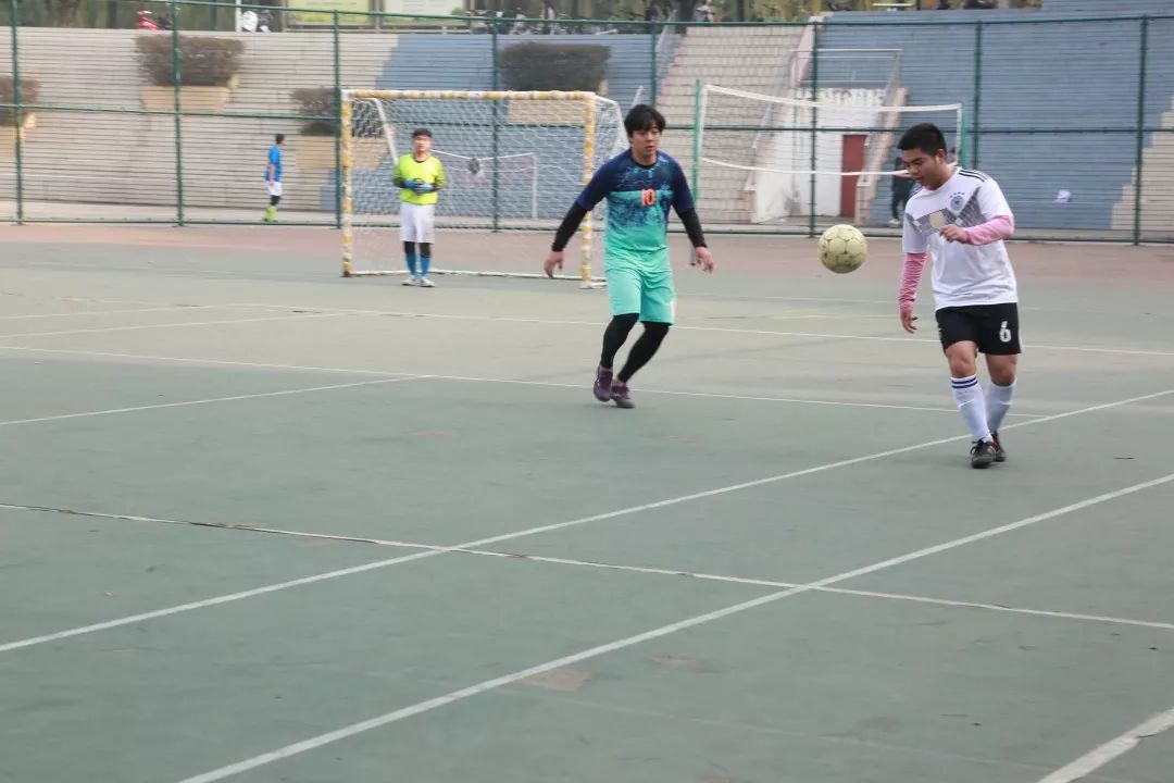 祝贺足球队获得好成绩,祝贺足球队圆满成功