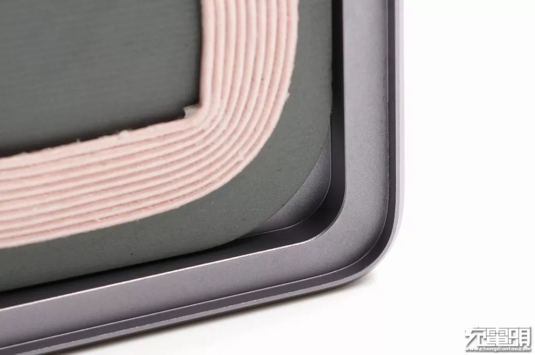 爱否s1无线充立式充电器,爱否开物pd充电器