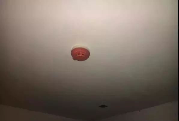 身边的消防通道安全隐患,身边的一些安全隐患问题