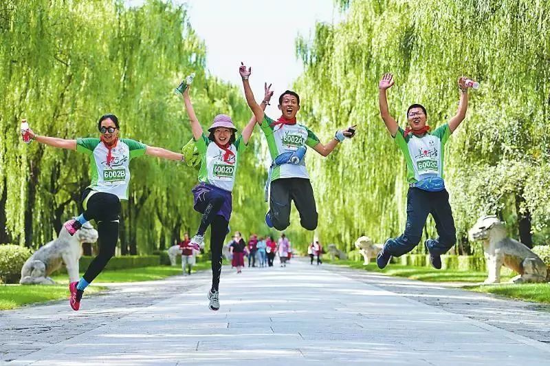 「信息速递」请为他们打Call!超2000人徒步50公里，只为做这一件事……