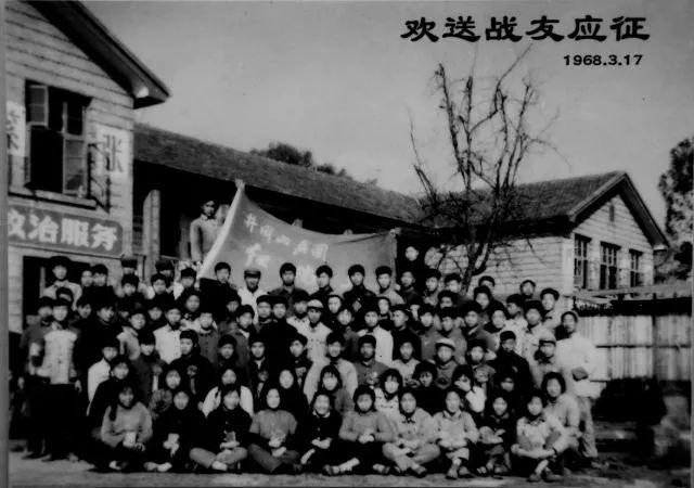 江中的故事,江中背景故事