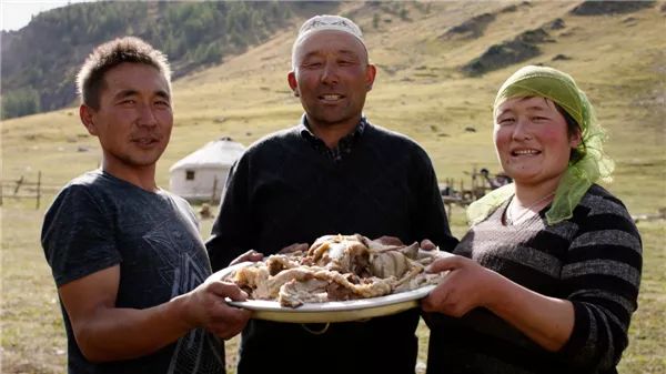 陈晓卿陈导：人间风味没我不爱吃的双手曾沾满天津皮皮虾的鲜血