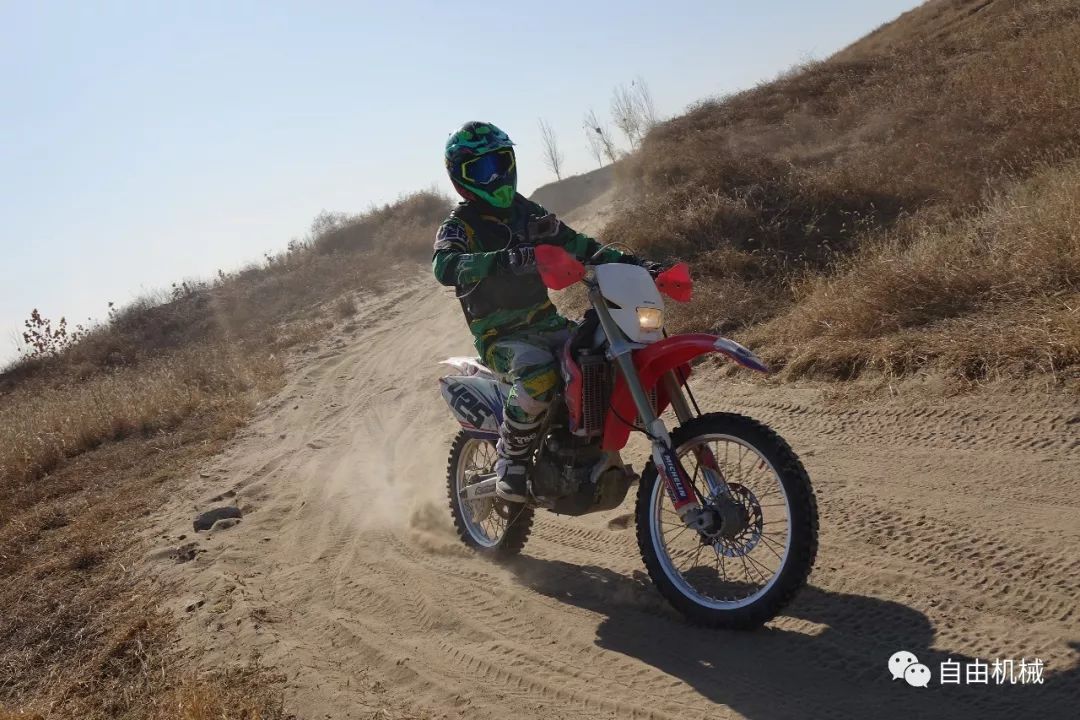 宝马gs最便宜多少钱,最便宜宝马g310gs摩托车