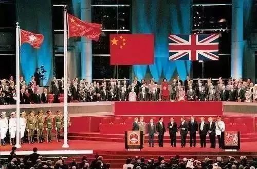 你出生的那天发生了什么大事件,你出生那年发生了什么