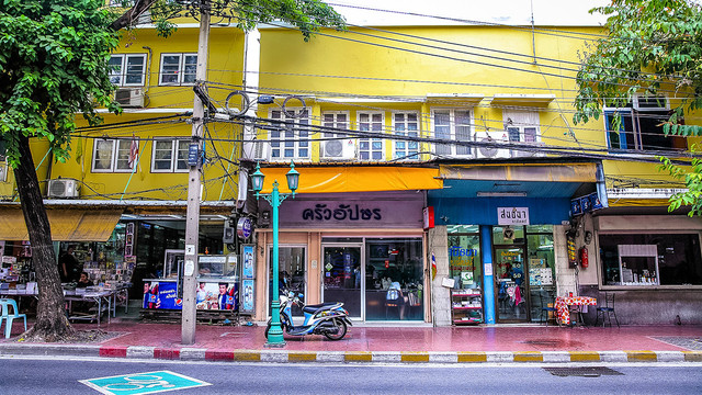 曼谷街头1打6,曼谷街头24小时攻略