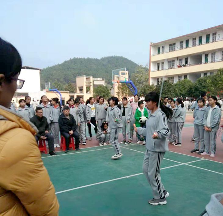 十六中第51届校运会,永和中学校运会第六届1500米