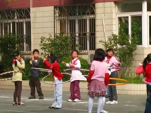 小学低年级体育教学指导思想,低年级体育课教学方法