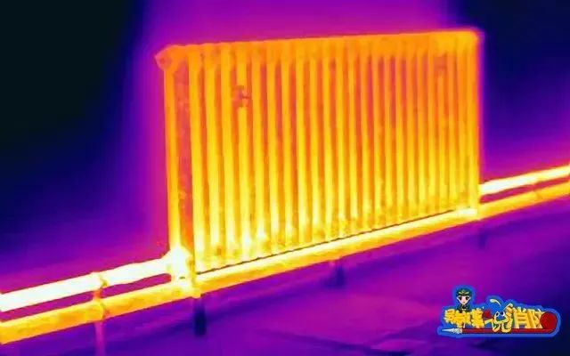 近期使用取暖器的你注意了！独居老人睡前插上它，没想到凌晨起火！