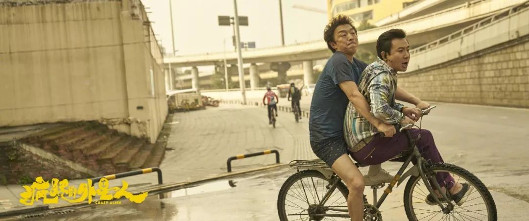 单日票房突破10亿大关,春节单日票房