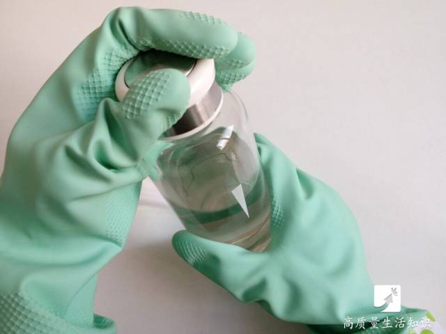 衣服粘毛咋办一招简单教你解决,衣服粘毛怎么办教你6招轻松搞定